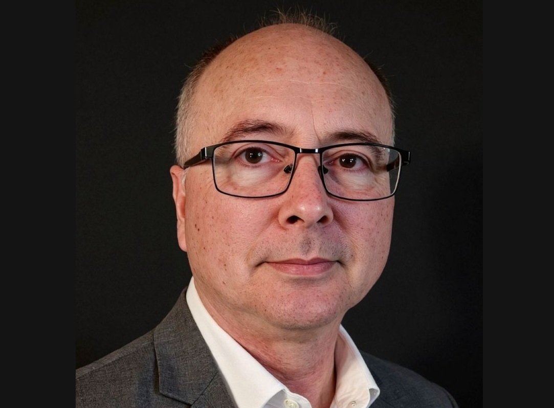 Headshot of Jason Young